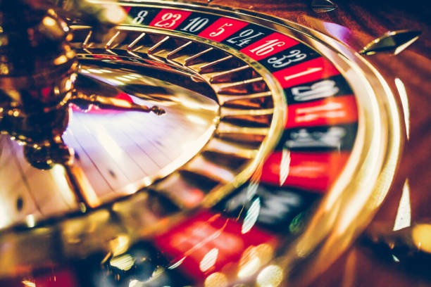baccarat online mobile app interface showing live blackjack table on Android phone