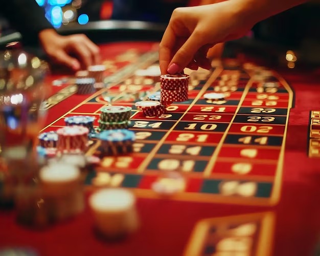 Mobile phone showing baccarat online LinkAja deposit confirmation screen